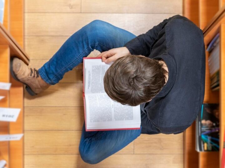 Rozmowy o cyfrowej higienie z dr. hab. Marcinem Szulcem