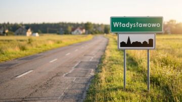 Pierwsze kompozytowe latarnie stanęły na Burtowej