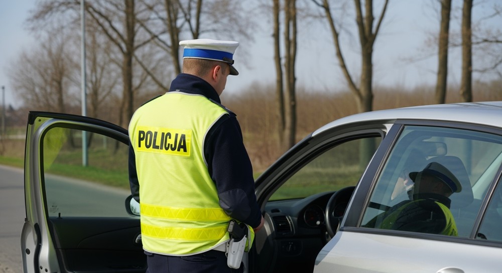 Agresywny 53-latek z ponad 2 promilami zatrzymany w Jeldzinie