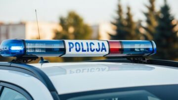 Puck: demolka w sklepie i atak na policjantów